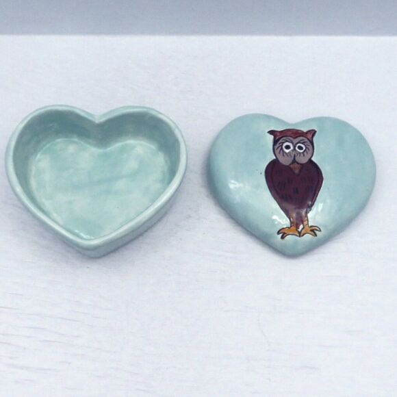 Green Ceramic Heart Shaped Lidded Trinket Dish with Handpainted Owl for Jewelry - Picture 1 of 5